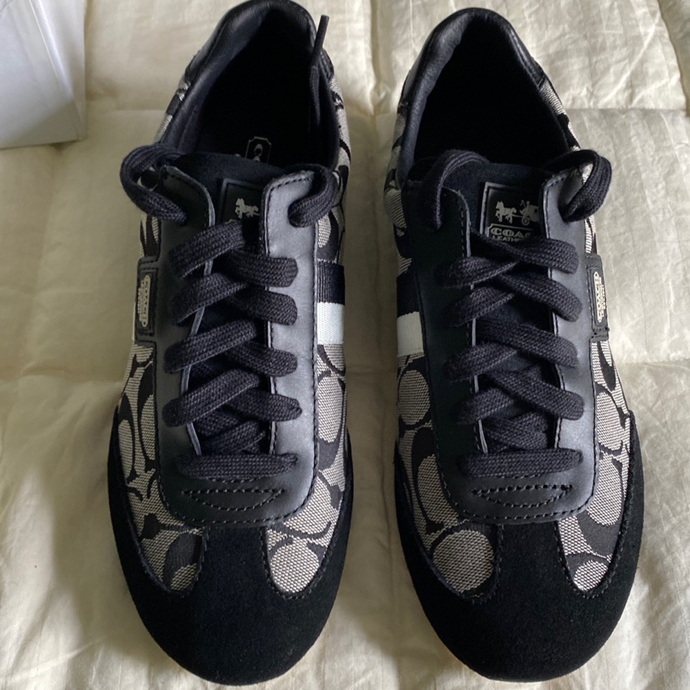 COACH LACE UP SNEAKERS NIB